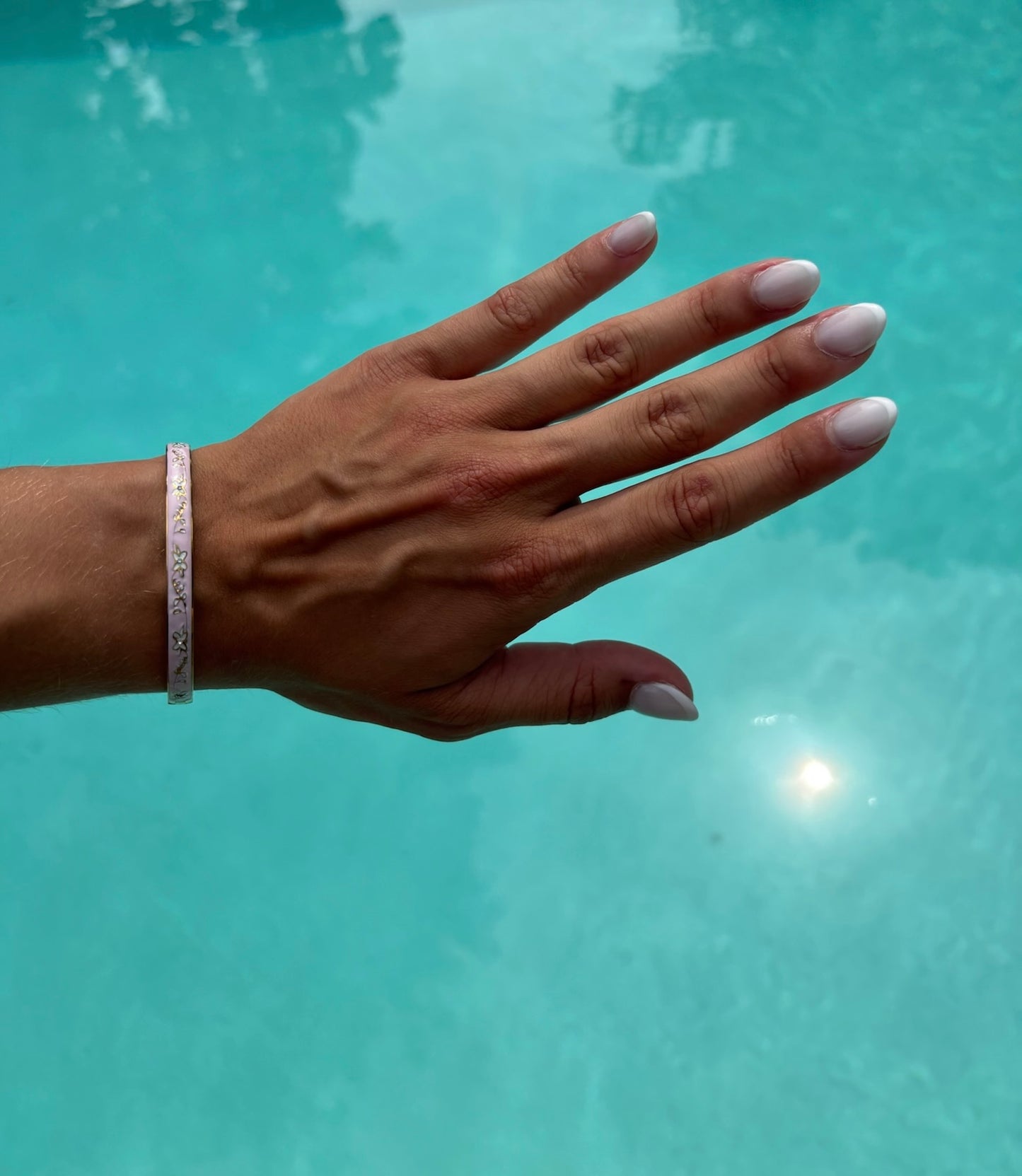 Bracelet jonc Sofia rose clair en acier inoxydable