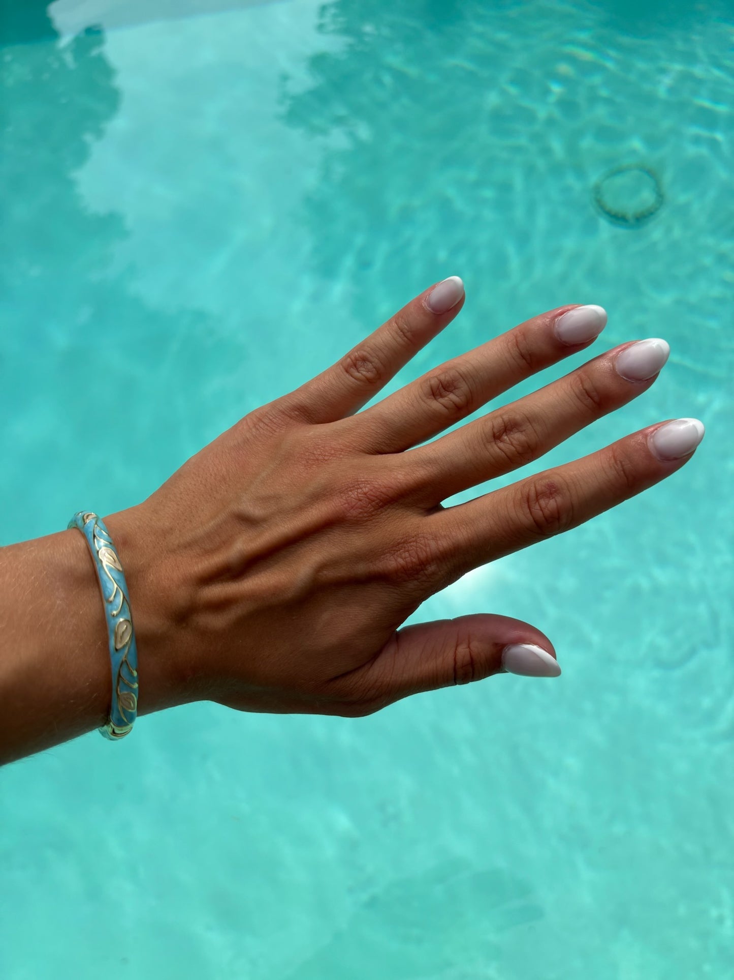 Bracelet jonc Lila bleu en laiton