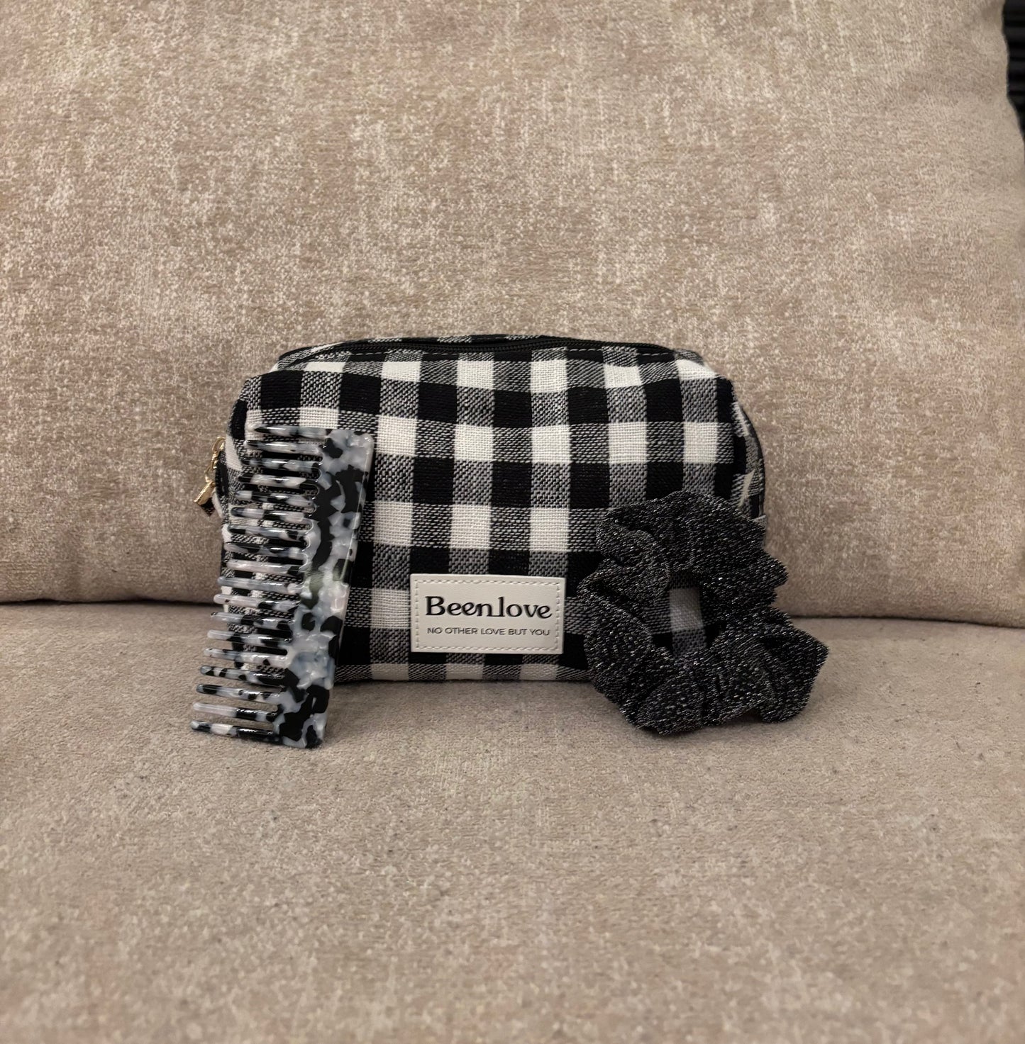 Grande trousse surprise - accessoires cheveux (chouchou et peigne)