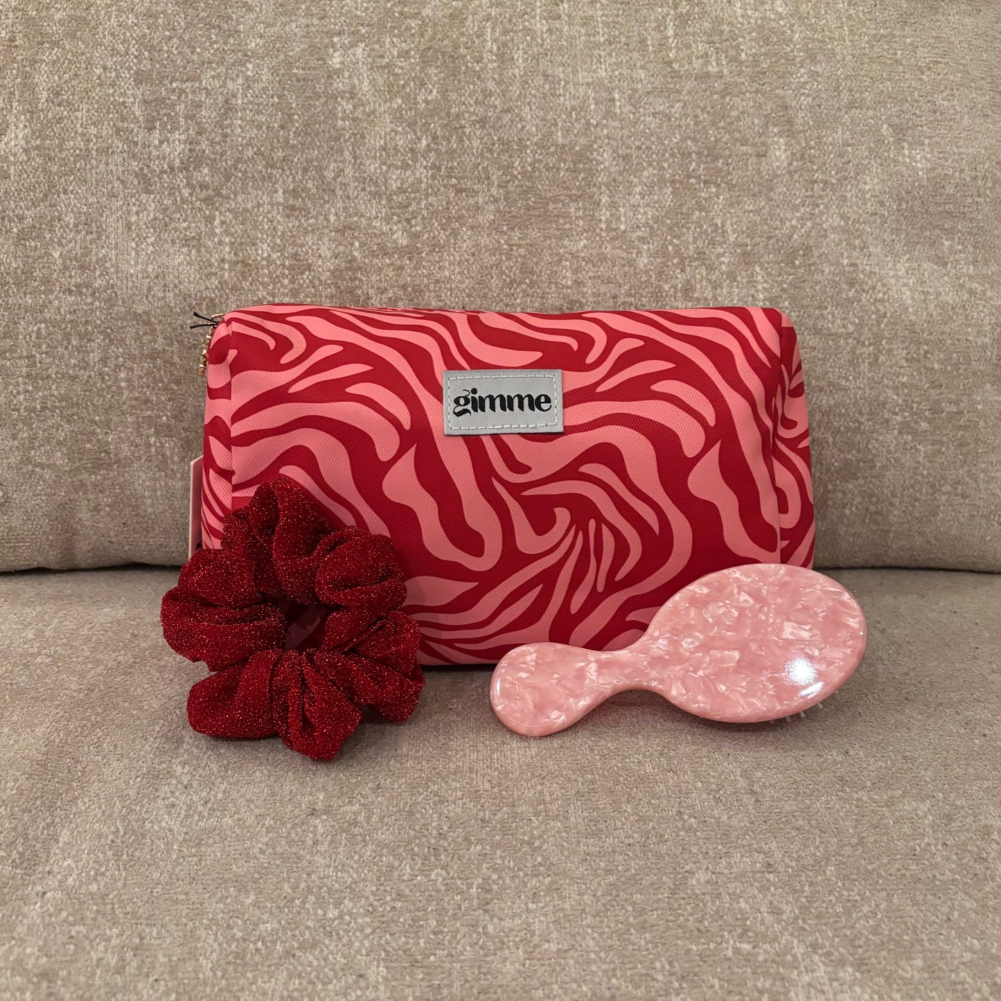 Grande trousse surprise - accessoires cheveux (chouchou et brosse)