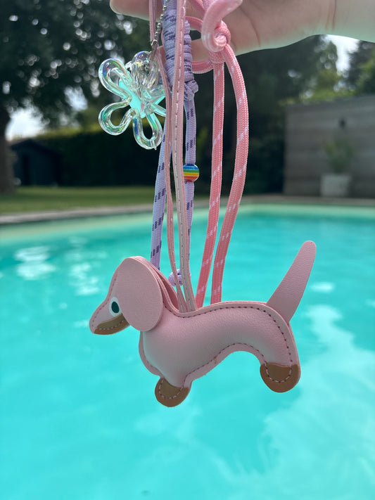 Porte-clés teckel rose pâle