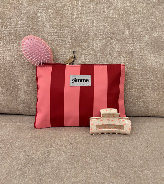 Petite trousse surprise - accessoires cheveux (pince et brosse)