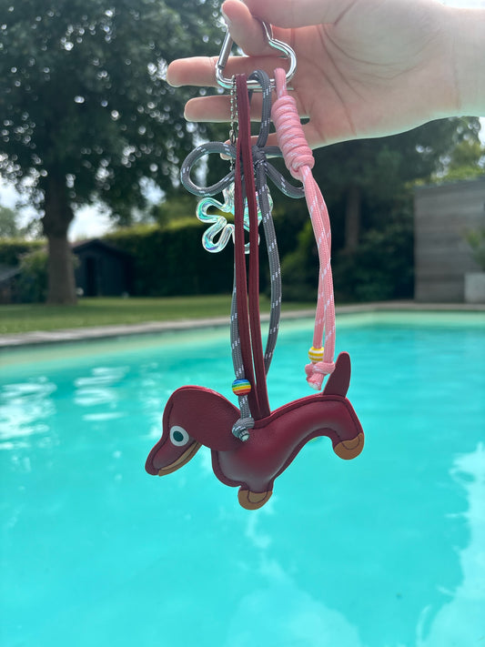 Porte-clés teckel bordeaux