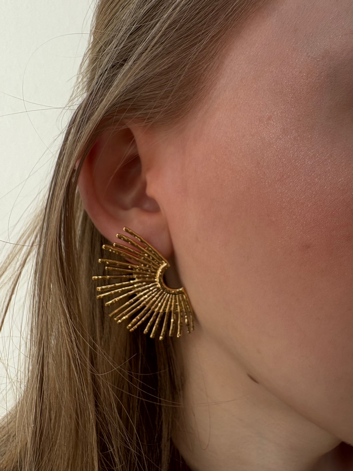 Boucles d'oreilles Anouk en acier inoxydable dorées