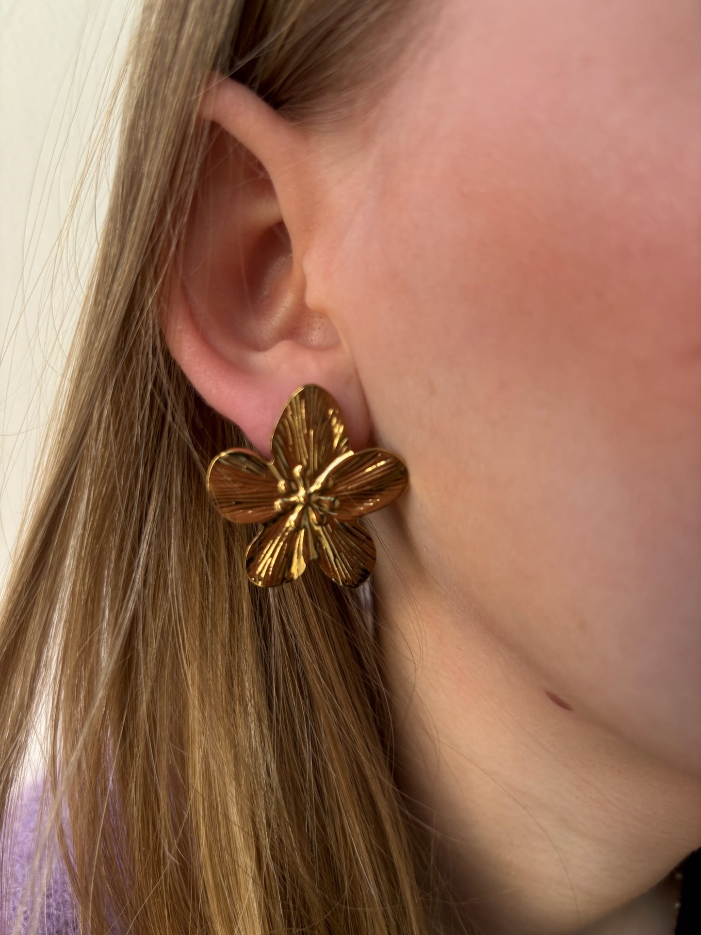 Boucles d'oreilles Mona en acier inoxydable dorées