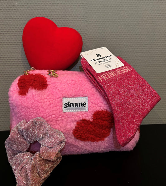 Trousse surprise Saint-Valentin (bague, chaussettes et chouchou à paillettes)
