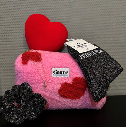 Trousse surprise Saint-Valentin (collier, chaussettes et chouchou à paillettes)